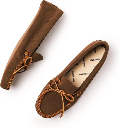 Minnetonka Men's Leather Laced Softsole Moccasin in Kuwait