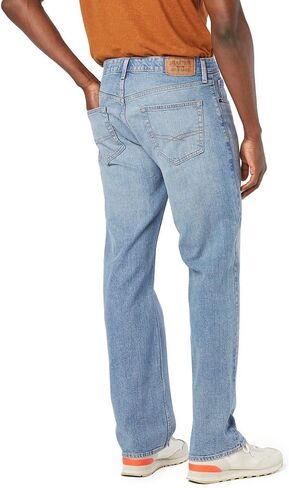 Signature by Levi Strauss & Co. Gold Label Regular Fit Jeans Medium Indigo 28 32 in Saudi Arabia