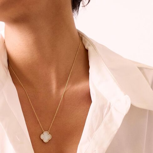 Electric Picks Icon Necklace in Saudi Arabia