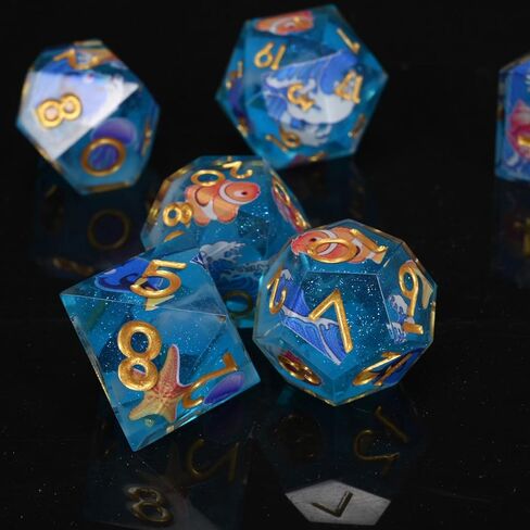 مجموعة نرد DND 7 قطع ذات حافة حادة زرقاء نمط الحياة البحرية من الراتنج نرد متعدد السطوح من الراتنج ذو حافة حادة لعبة لعب الأدوار لعبة RPG MTG (الحياة البحرية - أخضر) in Kuwait