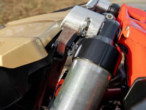 دعامة برج الصدمات SuperATV Billet لـ 2017+ Can-Am Maverick X3 Turbo / MAX / X RS / X DS / X MR / X RC | يقوي نظام التعليق الأمامي الخاص بك | يتم تثبيته مباشرة بالإطار في مواقع متعددة in Saudi Arabia