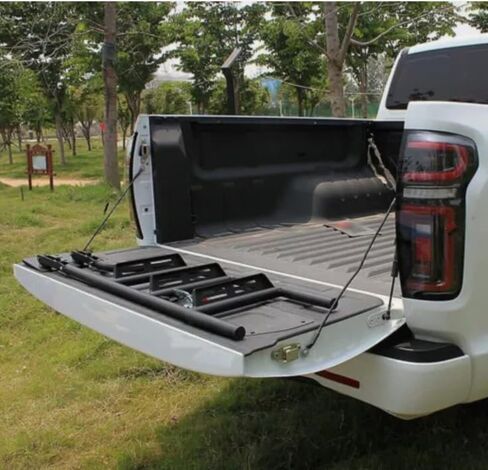 شاحنة بيك اب قابلة للطي سرير سلالم الباب الخلفي سلم خطوة ل Rivian R1T 2022-2025 in Kuwait