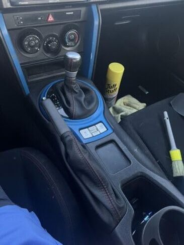 حذاء التحول التلقائي وفرامل اليد من الجلد الطبيعي باللون الأحمر المتوافق مع Subaru BRZ Scion FR-S Toyota GT 86 2012 2013 2014 2015 2016 2017 2018 2019 2020 (صنع في الولايات المتحدة الأمريكية) (حذاء فرامل اليد) in Kuwait