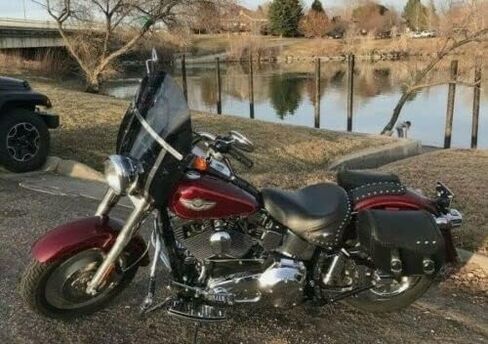 زجاج أمامي بديل داكن اللون مقاس 17 بوصة متوافق مع Harley Davidson Heritage Softail FLSTC، Fat Boy FLSTF، Softail Deluxe FLSTN، نقل الضوء بنسبة 18% in Saudi Arabia