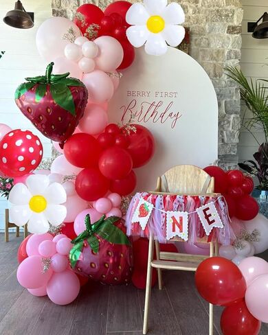 NeoVita Christmas Balloons Garland Arch Kit, 133PCS Red Green White Xmas Balloons Different Sizes 18 12 5 Inch with Candy,Cane,Star Foil Balloons for Christmas Party Decorations Indoor in Saudi Arabia