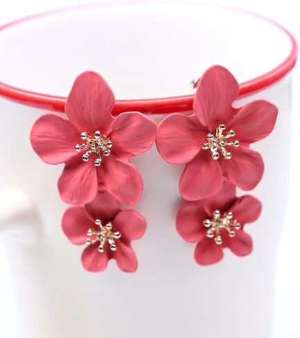 QzxEqz Bohemian Daisy Flower Earrings Matte Floral Petal Drop Dangle Earrings Layered Flower Earrings for Women Girls Chic Wedding Jewelry in Saudi Arabia