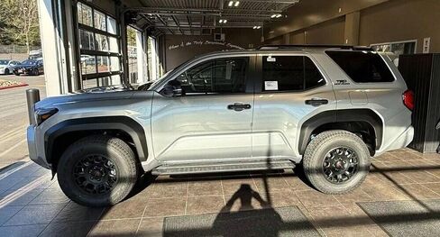 Fits for Toyota 4Runner N500 2025 2026 2PCS Side Steps Running Boards Nerf Bars in Kuwait