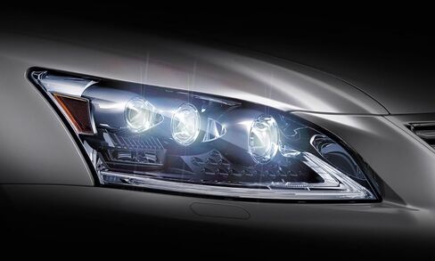 Xentec H4 (HB2) Hi/Lo (زينون منخفض، هالوجين عالي) 6000K HID زينون مع حزمة صابورة رفيعة SLBDC بقدرة 35 وات (أبيض فائق) in Saudi Arabia