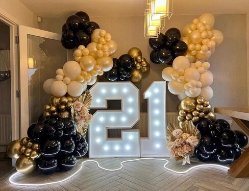 طقم قوس بالونات باللونين الأحمر والأسود، 140 قطعة من بالونات إكسبلوجن ستار باللونين الأسود والأحمر المعدني الذهبي 22 18 12 10 5 بوصة بالونات مختلفة الحجم لتزيين ليلة عيد الميلاد والكازينو والأفلام الليلية in Kuwait