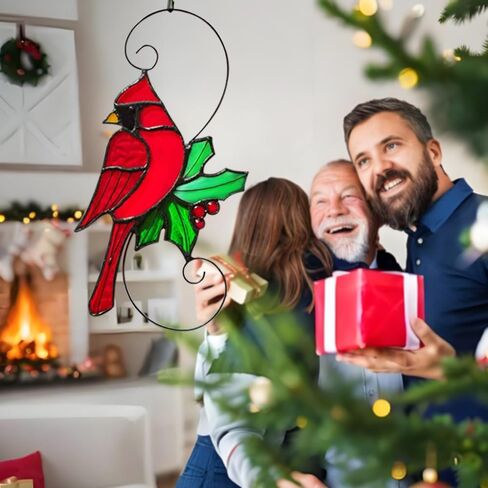 نافذة زجاجية ملونة معلقة، طيور حمراء مصنوعة يدويًا على الفروع، زخارف على نافذة صائد الشمس الكاردينال، كاردينال كهدايا تذكارية للنساء والأحباء المفقودين in Kuwait