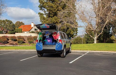 PJ Masks Trunk or Treat Car Decorations Kit, Official PJ Masks Treat Your Trunk Halloween Trunk Decorations Kit for Cars and SUVs in Saudi Arabia