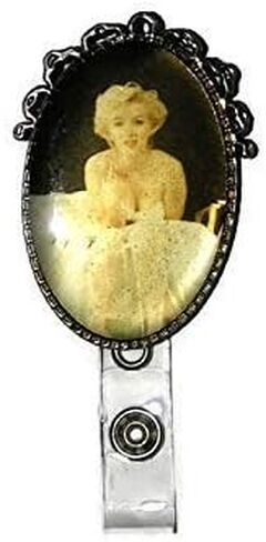 مجوهرات الطاقم الطبي Cameo Marilyn حامل شارة مسطح معدني فضي اللون حامل معرف للارتداء الاحترافي in Saudi Arabia