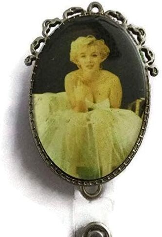مجوهرات الطاقم الطبي Cameo Marilyn حامل شارة مسطح معدني فضي اللون حامل معرف للارتداء الاحترافي in Saudi Arabia