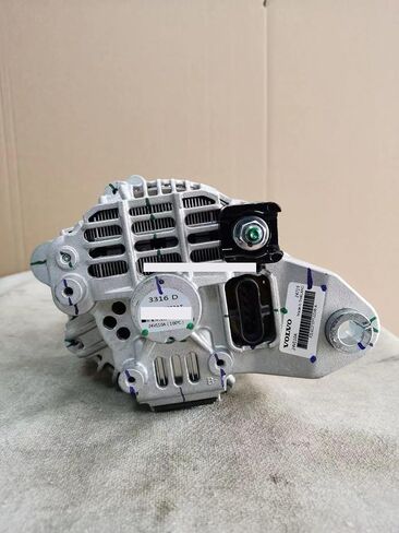 24V 110A ALTERNATOR Heavy duty truck 7421401683, 7421652996, 7485013330 21401683, 21652997 A004TR6291 A004TR6293 in Kuwait