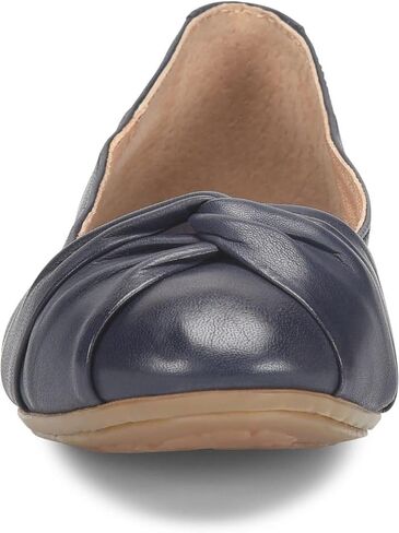 Born Women's, Lilly Flat in Kuwait