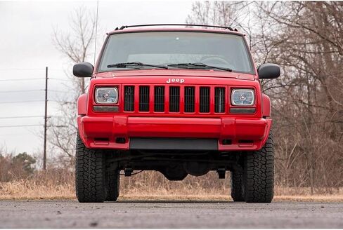Rough Country 3" Lift Kit for 1984-2001 Jeep Cherokee XJ 2WD/4WD - 670XN2 in Saudi Arabia