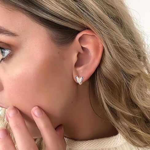 أقراط فراشة للنساء والفتيات لا تسبب الحساسية ملونة تشيكوسلوفاكيا 14 قيراط مطلية بالذهب على شكل فراشة هوجي هوب أقراط صغيرة صغيرة in Kuwait