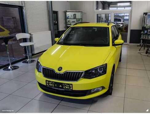 سيارة إسعاف Avery SW900 باللون الأصفر اللامع | 236-يا | فيلم تغليف السيارة من الفينيل (عينة 3 × 5 بوصة) in Kuwait