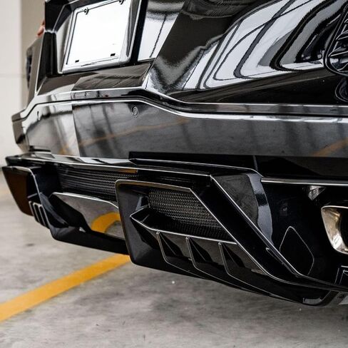 الناشر الخلفي لكورفيت C8 2020-2024 المصد السفلي الخلفي الناشر الشفاه الفاصل البلاستيك ABS (أسود لامع) in Kuwait