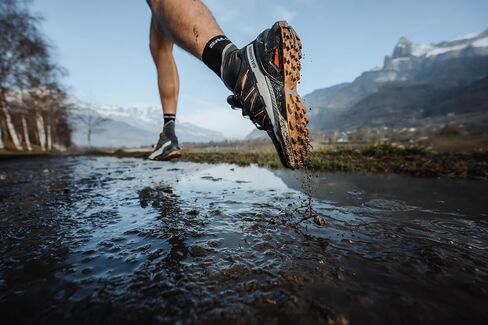 Salomon Men's Speedcross Peak Climasalomon Waterproof Hiking Shoe in Saudi Arabia