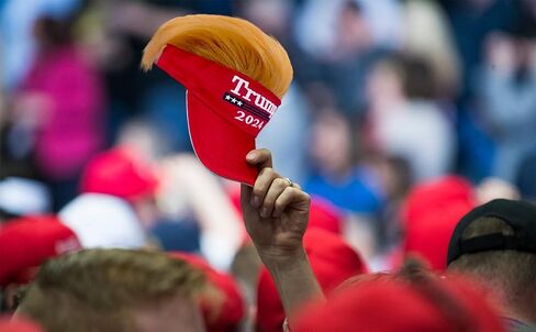 قبعة Gagift World Trump Hat، قبعة دونالد ترامب المضحكة 2024 MAGA مع قبعة بيسبول قابلة للتعديل للشعر للبالغين باللون الأحمر in Kuwait