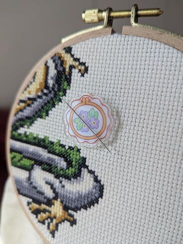 Floral Embroidery Hoop, Magnetic Acrylic Needle Minder for Cross Stitch and Embroidery in Kuwait