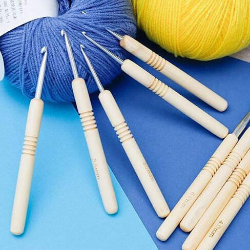 Crochet Hook, 9 PCS Wooden Hand Shank Aluminum Crochet Hooks Set for Yarn Craft Sewing Crochet Needles, Knitting Tool 2.0mm/2.5mm/3.0mm/3.5mm/4.0mm/4.5mm/5.0mm/5.5mm/6.0mm Crochet Needle for Knitter in Saudi Arabia
