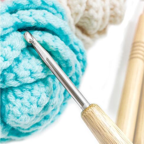 Crochet Hook, 9 PCS Wooden Hand Shank Aluminum Crochet Hooks Set for Yarn Craft Sewing Crochet Needles, Knitting Tool 2.0mm/2.5mm/3.0mm/3.5mm/4.0mm/4.5mm/5.0mm/5.5mm/6.0mm Crochet Needle for Knitter in Saudi Arabia