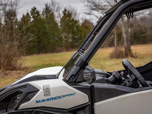 SuperATV نصف زجاج أمامي عالي التحمل وغير مقاوم للخدش لعام 2019+ Can-am Maverick Sport (انظر الإعداد) | بولي كربونات سميكة داكنة اللون بسمك 1/4 بوصة أقوى 250 مرة من الزجاج | صنع في الولايات المتحدة الأمريكية in Saudi Arabia