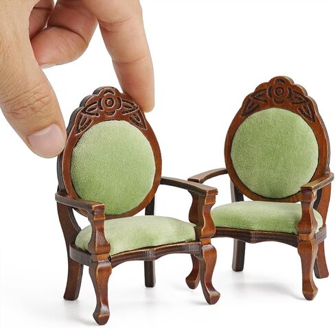كراسي مصغرة ذات كرسي بذراعين من Odoria Dollhouse: كرسي بلكنة بمقياس 1/12 لغرفة المعيشة الفيكتورية العتيقة - مقعد صالة صغير فاخر - أثاث خشبي صغير باللون الأخضر العتيق قطعتان in Kuwait
