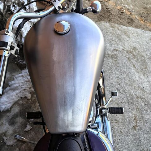 Fuel Tank Oil Tank For Honda Shadow 1100 VT1100 2004-2009 Silver in Saudi Arabia