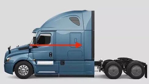 Freightliner 2008-2024 LH Lower Sleeper Fairing Replaces:A22-67506-004 in Saudi Arabia