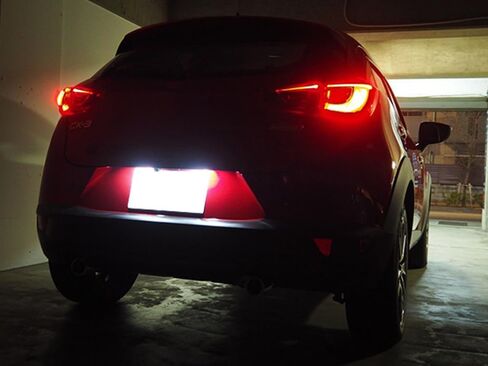 مجموعة إضاءة لوحة ترخيص LED كاملة 3 وات من iJDMTOY OEM-Fit متوافقة مع 2014-2018 Mazda3، 2016-up Mazda CX-3، مدعومة بـ 18-SMD Xenon White LED in Saudi Arabia