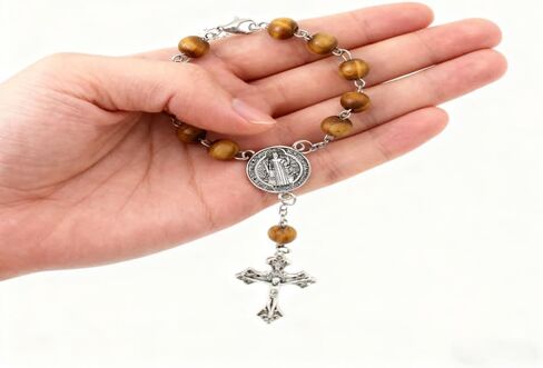 A Prayer Bead Bracelet Designed for Christian Believers, Car Steering Wheel Hanging Beads, car Crosses, car Rearview Mirror Suspension Accessories Decoration, Christian Gifts in Saudi Arabia