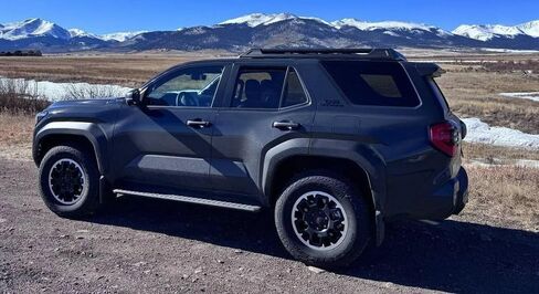 2 قطعة لوحات الجري قضبان Nerf مناسبة لتويوتا 4 رانر N500 2025 2026 خطوات جانبية باللون الأسود in Kuwait