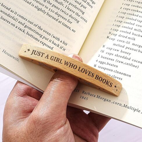حامل صفحة كتاب الإبهام المخصص - مجرد فتاة تحب الكتب حامل صفحة الإبهام الخشبي المخصص للقراءة بيد واحدة، هدية للمعلمين ومحبي الكتب in Kuwait