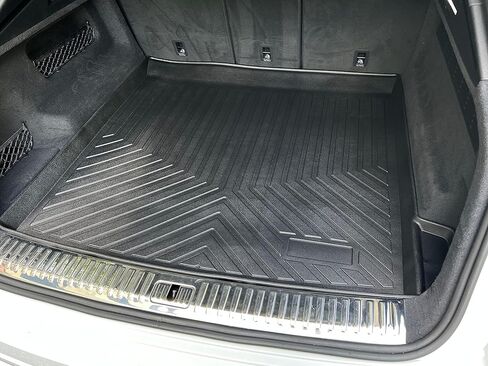 بطانة شحن ممتازة لسيارة Audi Q7 2018-2023 - حماية 100٪ - سجادة صندوق السيارة الملائمة حسب الطلب - سجادة شحن سوداء سهلة الغسل لجميع المواسم - بطانات صندوق السيارة مقاسة بالليزر ثلاثية الأبعاد لسيارة Audi Q7 2018-2023. in Kuwait