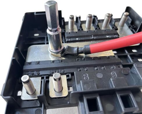 كتلة الصمامات لحجرة المحرك لتوزيع البطارية، تناسب 2017-2019 Chevy Silverado 1500/2500HD، GMC Sierra 1500/1500LD/2500/3500HD، يستبدل 84354721، 84043745 in Kuwait