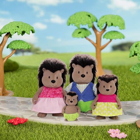 Li'l Woodzeez – McBristly Porcupine Family Set with Storybook, 5 Pieces Miniature Animal Figurines, Family Toys and Pretend Play, Collectible Figures for Imaginative Storytelling, 3+ Years in Saudi Arabia