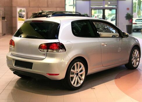 iJDMTOY OE-Spec استبدال عاكس المصد الخلفي للعدسة الحمراء متوافق مع Volkswagen 2009-2013 Golf VI TSI TDI Hatchback، مجموعة OE-Spec LH RH in Kuwait