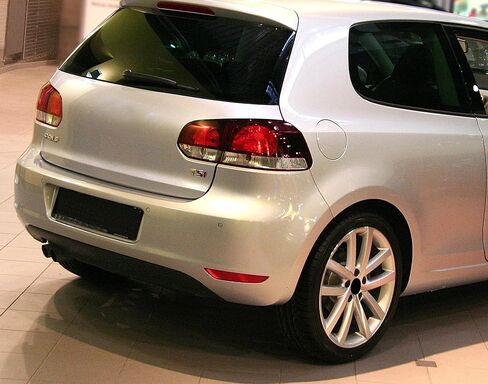 iJDMTOY OE-Spec استبدال عاكس المصد الخلفي للعدسة الحمراء متوافق مع Volkswagen 2009-2013 Golf VI TSI TDI Hatchback، مجموعة OE-Spec LH RH in Kuwait