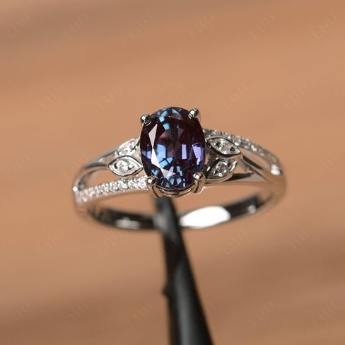 LUO 925 Sterling Silver Oval Shaped 8X6 MM Gemstone Ring Leaf Engagement Ring for Women in Kuwait