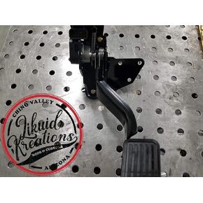 67 إلى 72 تشيفي C10 LS Swap 01-05 طراز الشاحنة DBW دعامة دواسة الخانق in Kuwait