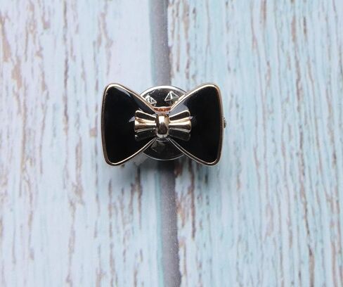 10 Pcs Women Shirt Brooch Pins Pearl Rhinestone Enamel Safety Pins Cover Up Clothing Sewing Button for Women Sweater Shawl Clips Dress Wedding DIY Project in Saudi Arabia