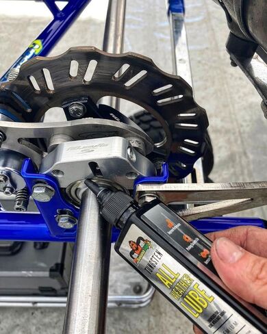 مزلق سلسلة الدراجة من Tru-Tension Bananaslip Tungsten مناسب لجميع الأحوال الجوية - 50 مل، مثالي لدراجة الرحلات - دراجة الطريق - الدراجات الجبلية in Kuwait