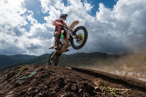 لوحة باش للدراجة الترابية مع واقي الأنابيب متوافق مع KTM EXC-XCW-SX، متوافق مع Husqvarna TE-TX-TC-TE، متوافق مع نماذج GasGas EC-MC 2024-2025 TBI in Saudi Arabia