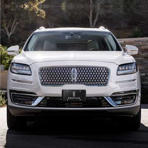 iPick Image for Lincoln Nautilus 3D Logo on Front Grill Pattern Black Acrylic License Plate - Official Licensed in Saudi Arabia
