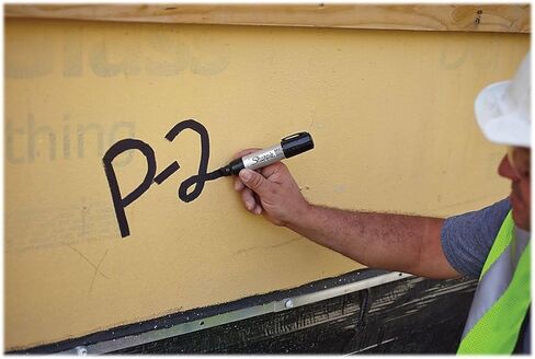 Sharpie Magnum Permanent Marker, Chisel Tip, Black, 72/Carton (44001) in Saudi Arabia