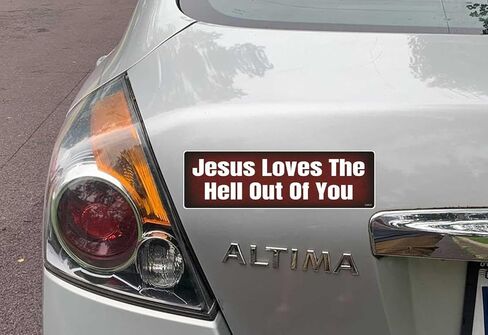 Gear Tatz - Jesus Loves The Hell Out of You - ملصق ممتص الصدمات المسيحي - 3 × 10 بوصة - صُنع باحترافية في الولايات المتحدة الأمريكية (فينيل، X1) in Kuwait