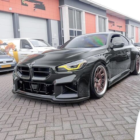 المصد الأمامي سبويلر الشفاه الفاصل لسيارات BMW 2 Series M2 G87 2023-2024 أسود لامع in Kuwait